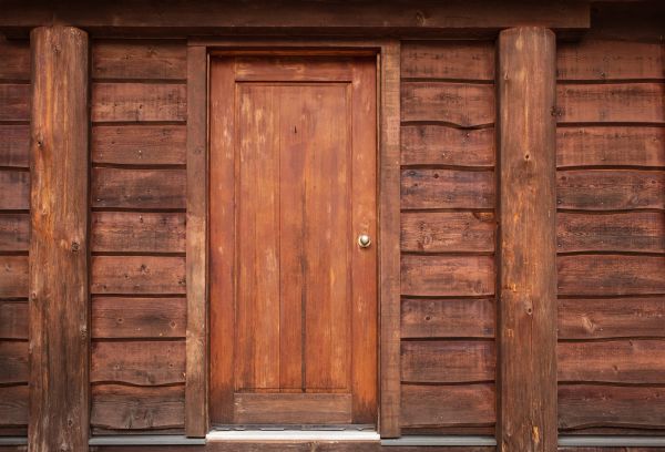 Cost of Log Cabin Siding Installation in Pasadena