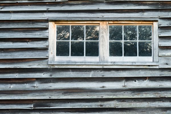 Cost of Barn Wood Siding Installation in Pasadena